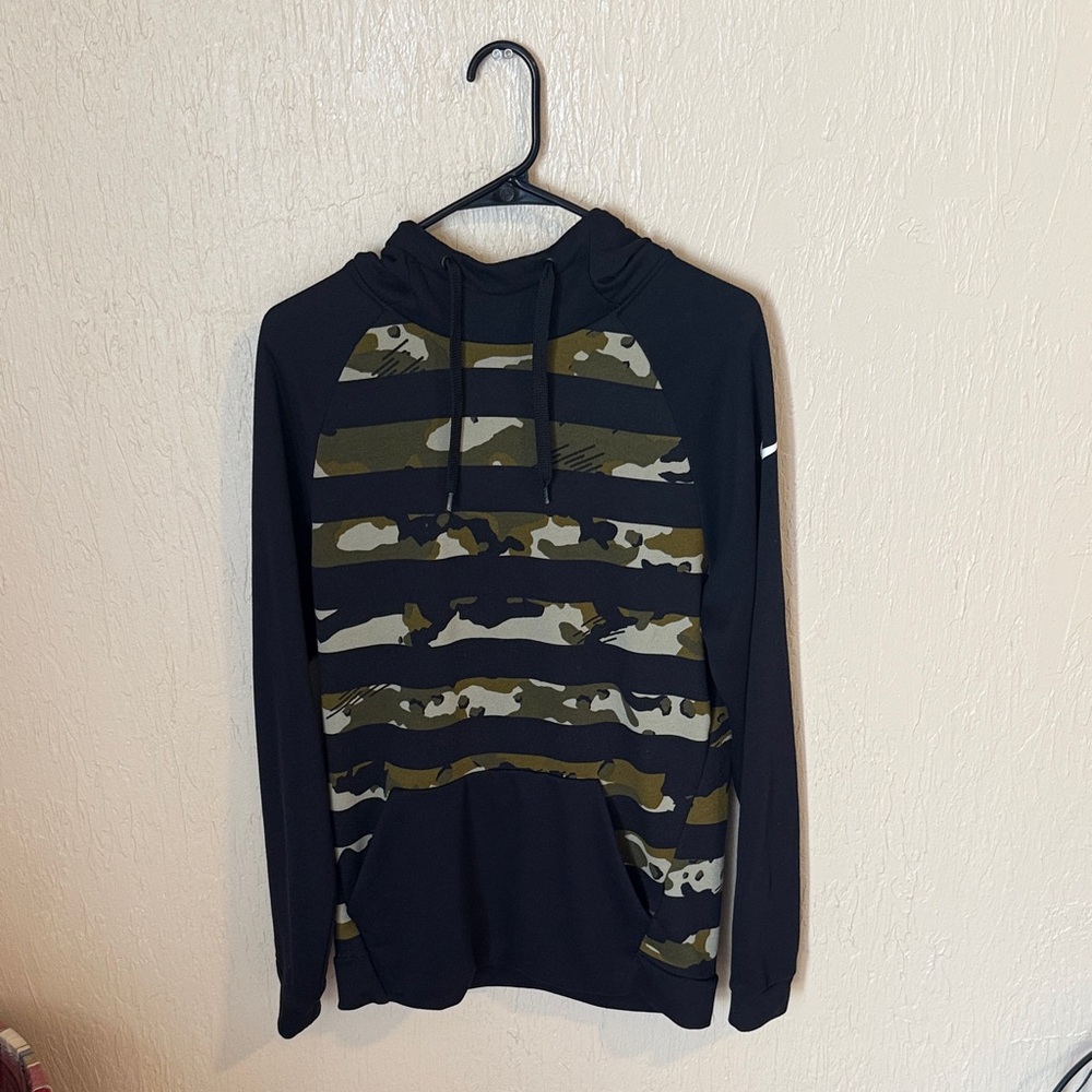 Nike Black and Green Camouflage Hoodie